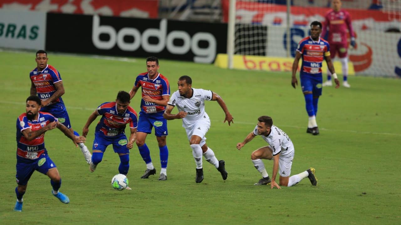 Atlético MG perde para o Fortaleza e vê Flamengo em sua cola no