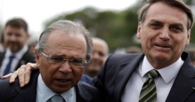 Ala política do governo aceita Bolsa Família fora do teto, mas com furo limitado Ala política do governo aceita Bolsa Família fora do teto, mas com furo limitado