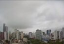 Recife recebe mês inteiro de chuva em 12 horas provoca alagamentos em ruas e avenidas