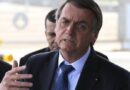 Bolsonaro se pronuncia sobre eventual apreensão do passaporte do filho